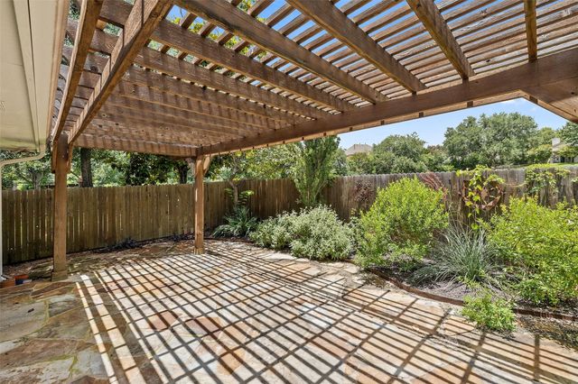 6706 Debcoe DR, Austin, TX 78749