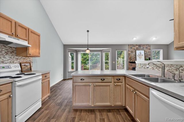 2089 W Ridge Drive, Davison, MI 48423