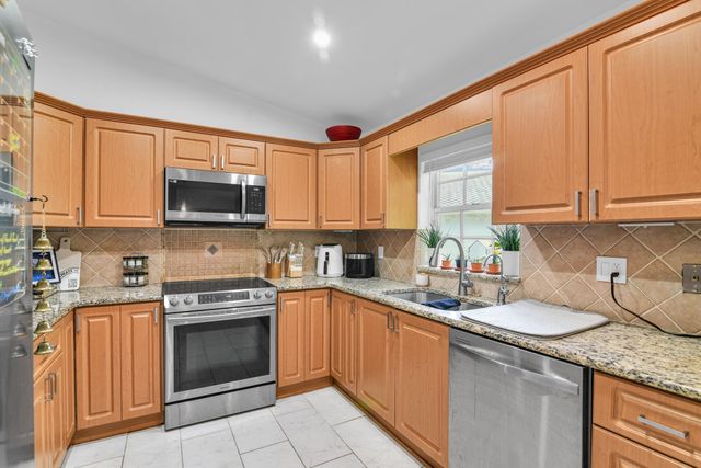 651 SW 176TH Avenue, Pembroke Pines, FL 33029