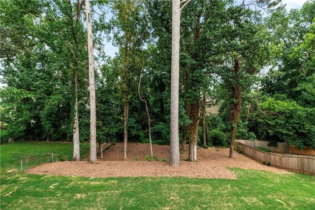 2771 Guthrie SE Street, Smyrna, GA 30080