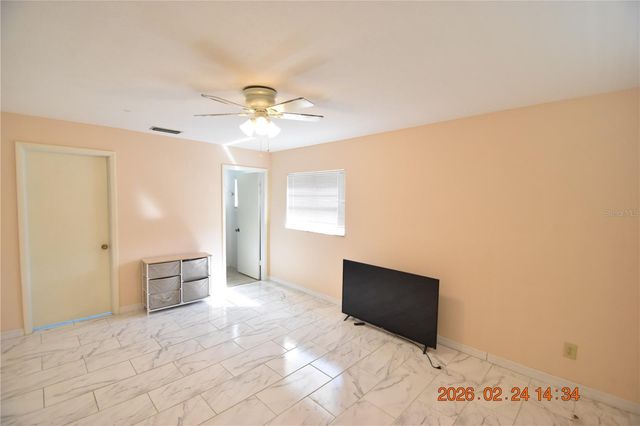 5028 16TH STREET, Zephyrhills, FL 33542