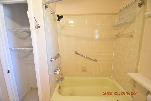 5028 16TH STREET, Zephyrhills, FL 33542