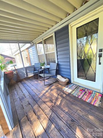 41 W Skyland Circle, Woodfin, NC 28804
