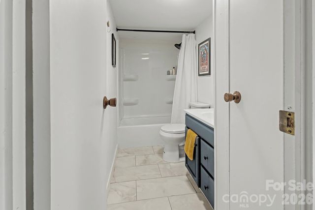41 W Skyland Circle, Woodfin, NC 28804