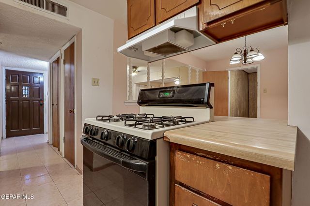 7925 Broadway Drive, El Paso, TX 79915