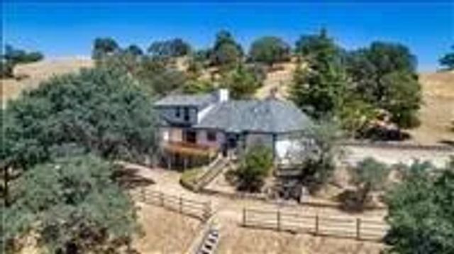 30435 Horsethief Drive, Tehachapi, CA 93561