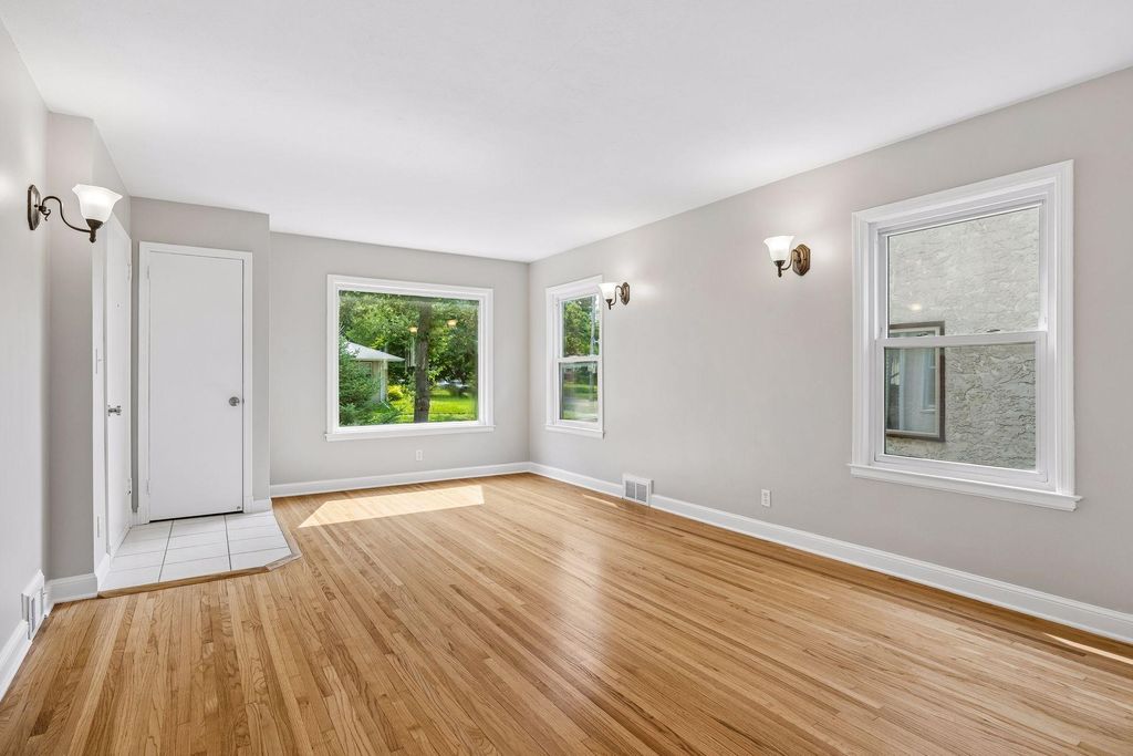 2206 Arthur Street NE, Minneapolis, MN 55418 — photo 4