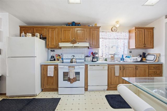 13841 NE JACKSONVILLE ROAD, Citra, FL 32113