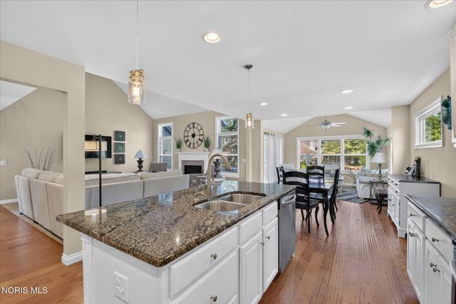 25136 Rocky Harbour Drive, Perrysburg, OH 43551