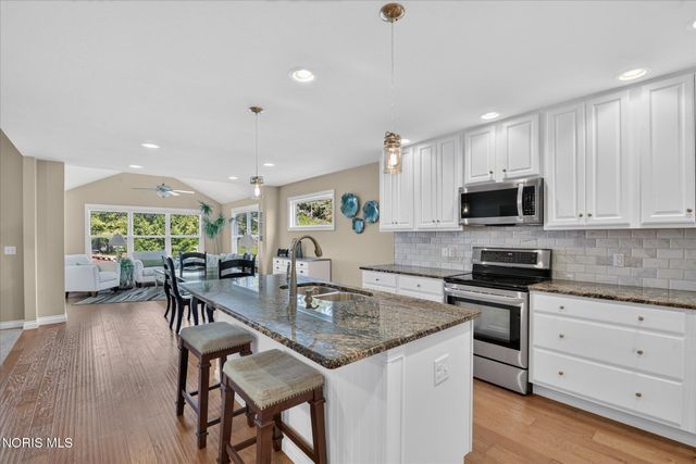 25136 Rocky Harbour Drive, Perrysburg, OH 43551
