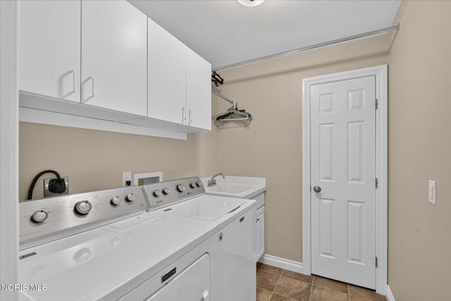 25136 Rocky Harbour Drive, Perrysburg, OH 43551