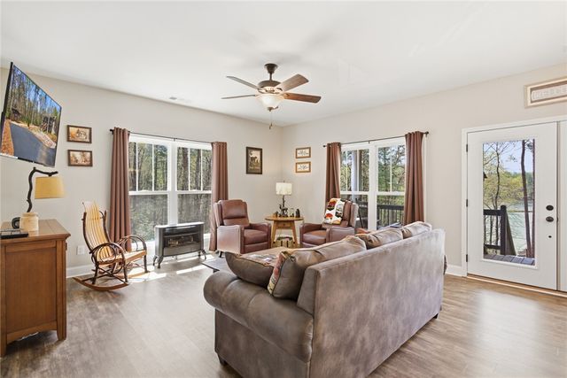 116 Wren Road, Mountain Rest, SC 29664