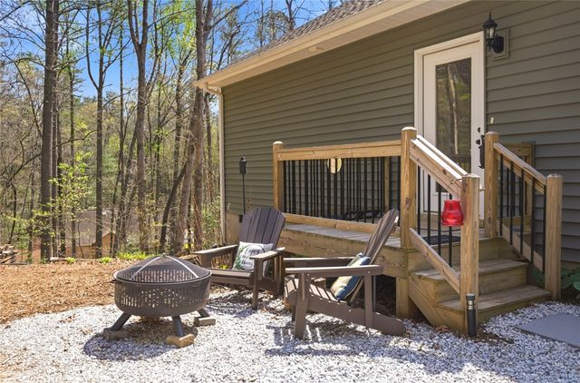 116 Wren Road, Mountain Rest, SC 29664