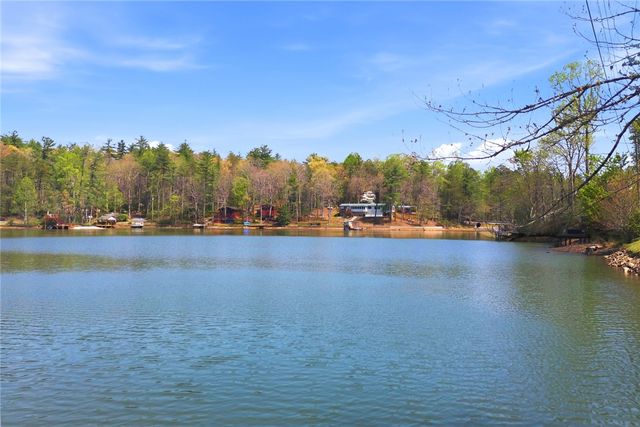 116 Wren Road, Mountain Rest, SC 29664