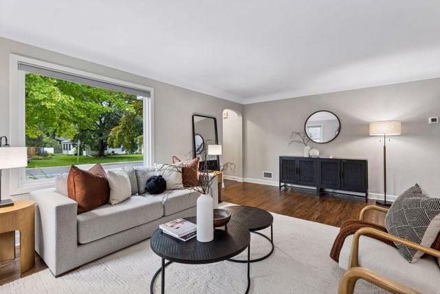 6021 Wooddale Avenue, Edina, MN 55424