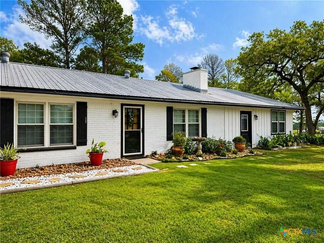 890 E Highway 21, Bastrop, TX 78602