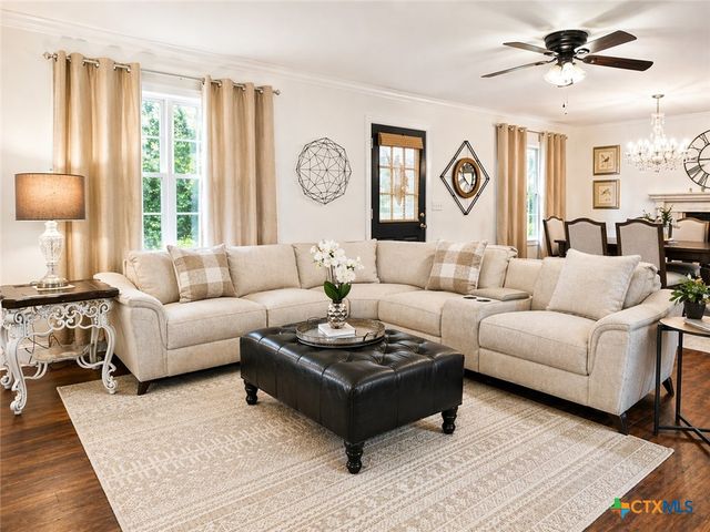 890 E Highway 21, Bastrop, TX 78602