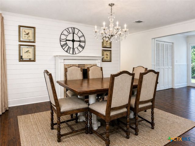 890 E Highway 21, Bastrop, TX 78602