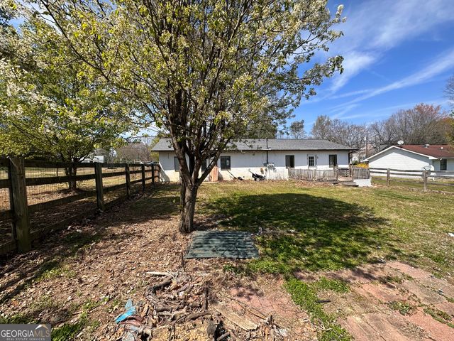 481 Main Street, Clermont, GA 30527