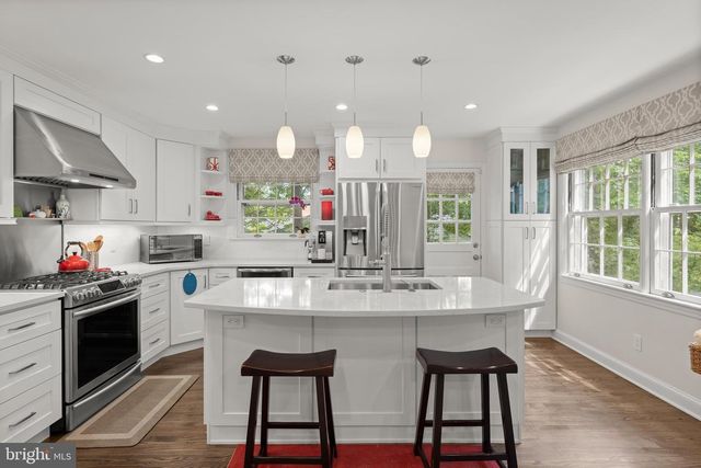 6709 PEMBERTON ST, Bethesda, MD 20817