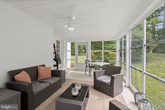 6709 PEMBERTON ST, Bethesda, MD 20817