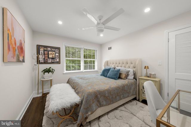 6709 PEMBERTON ST, Bethesda, MD 20817