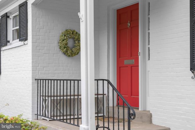 6709 PEMBERTON ST, Bethesda, MD 20817
