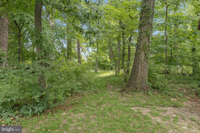 6709 PEMBERTON ST, Bethesda, MD 20817