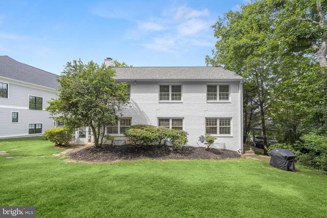 6709 PEMBERTON ST, Bethesda, MD 20817