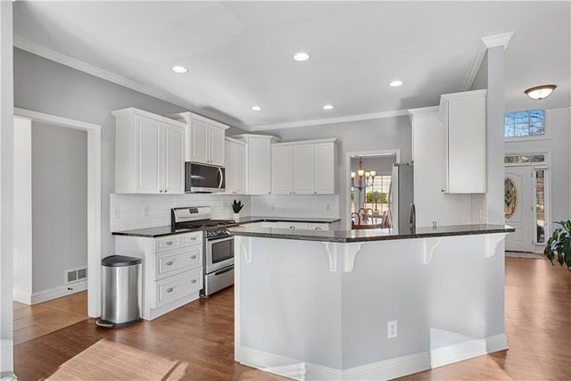 5589 Hedge Brooke NW Drive, Acworth, GA 30101