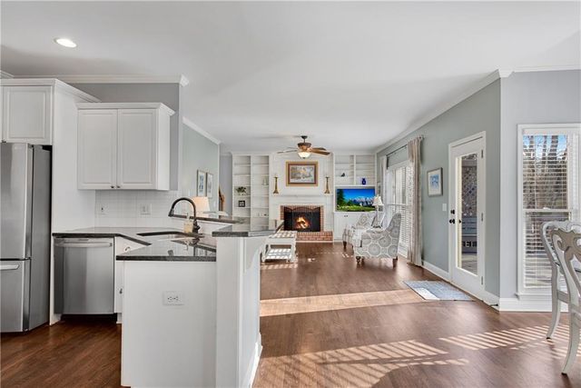 5589 Hedge Brooke NW Drive, Acworth, GA 30101