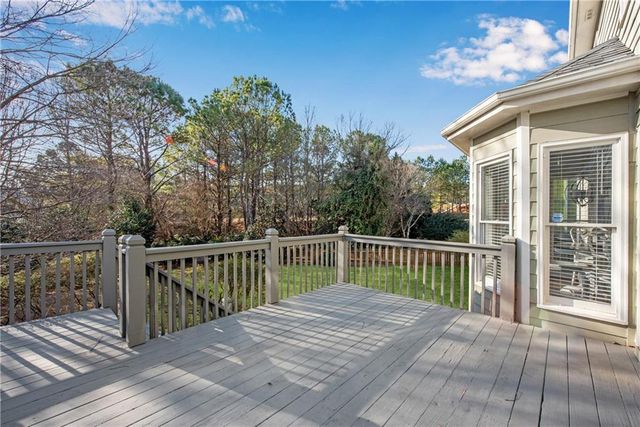 5589 Hedge Brooke NW Drive, Acworth, GA 30101