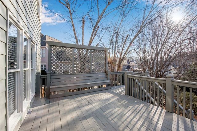 5589 Hedge Brooke NW Drive, Acworth, GA 30101