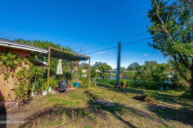 1325 Beacon Drive, Daytona Beach, FL 32117