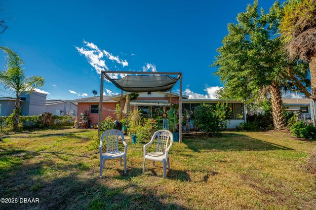 1325 Beacon Drive, Daytona Beach, FL 32117