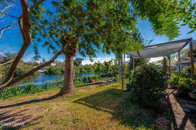 1325 Beacon Drive, Daytona Beach, FL 32117