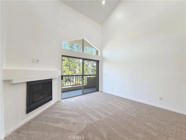 21500 Burbank 328, Woodland Hills, CA 91367