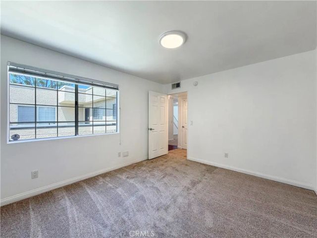 21500 Burbank 328, Woodland Hills, CA 91367