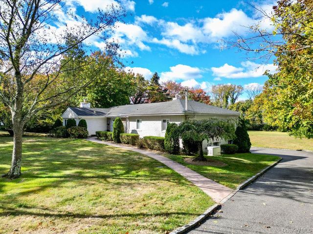 24 Hemlock Drive, Great Neck, NY 11024