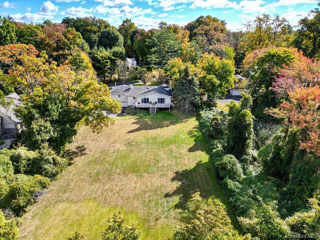 24 Hemlock Drive, Great Neck, NY 11024