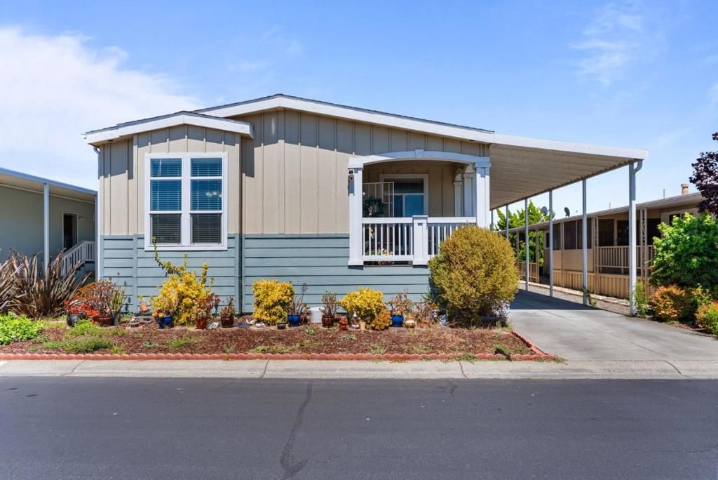 Image 1 of property listing at 317 Santa Paula 317, San Leandro, CA 94579
