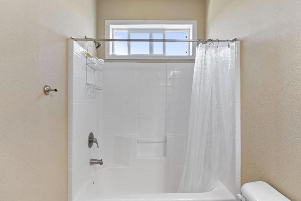 Image 18 of property listing at 317 Santa Paula 317, San Leandro, CA 94579