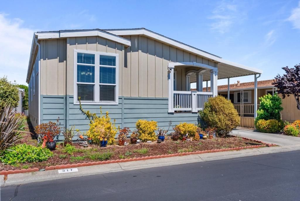 Image 2 of property listing at 317 Santa Paula 317, San Leandro, CA 94579