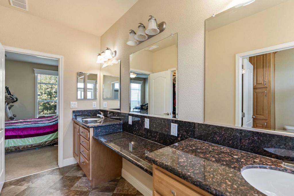 Image 27 of property listing at 317 Santa Paula 317, San Leandro, CA 94579