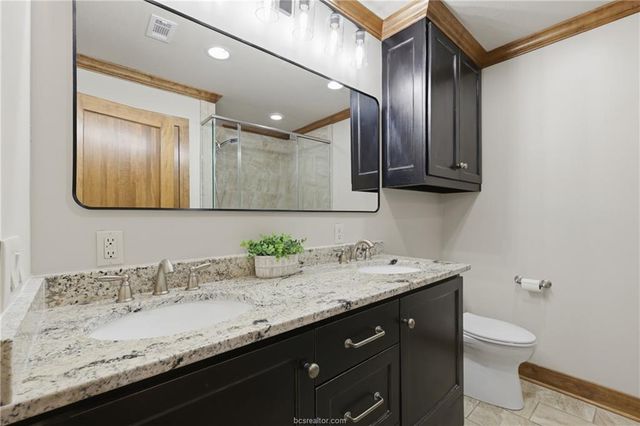 2302 Quail Run, College Station, TX 77845