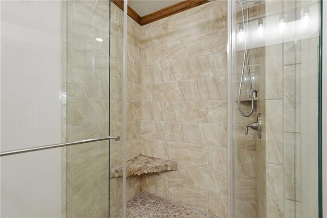 2302 Quail Run, College Station, TX 77845