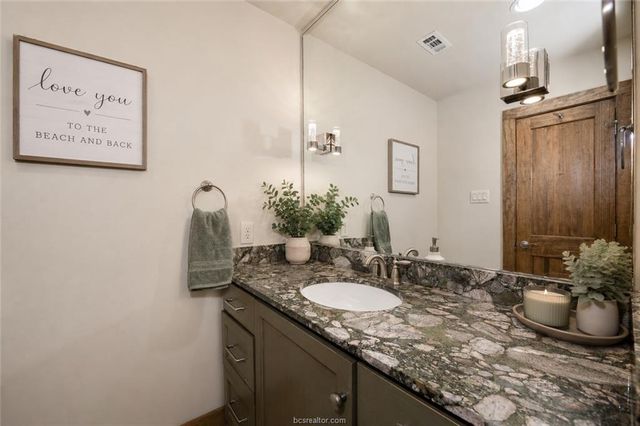 2302 Quail Run, College Station, TX 77845