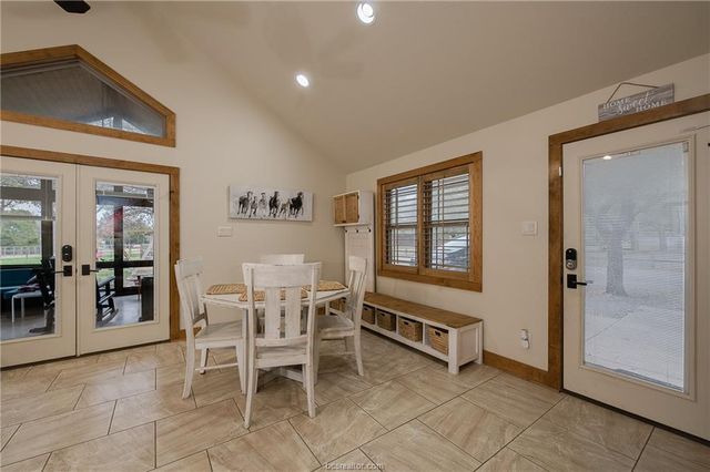 2302 Quail Run, College Station, TX 77845