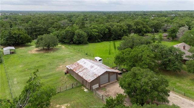 2302 Quail Run, College Station, TX 77845