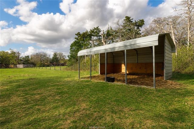 2302 Quail Run, College Station, TX 77845